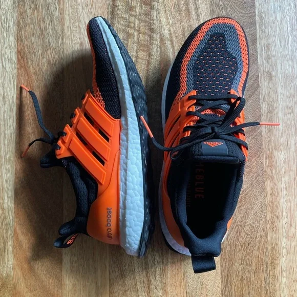 NWT - JUVENTUS FC X ULTRABOOST DNA 'FOOTBALL PACK' - 8.5 - Picture 7 of 7